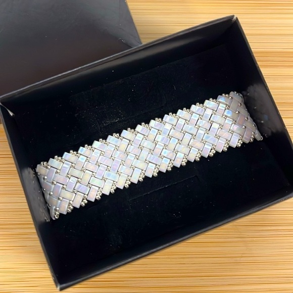 Brand New Pearlescent White Handmade Bracelet Miyuki Beaded Woven Minimalist - Picture 10 of 12